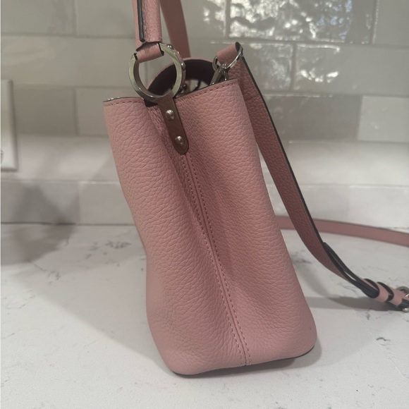 Louis Vuitton Pink Capuncines MM - Picture 11 of 12